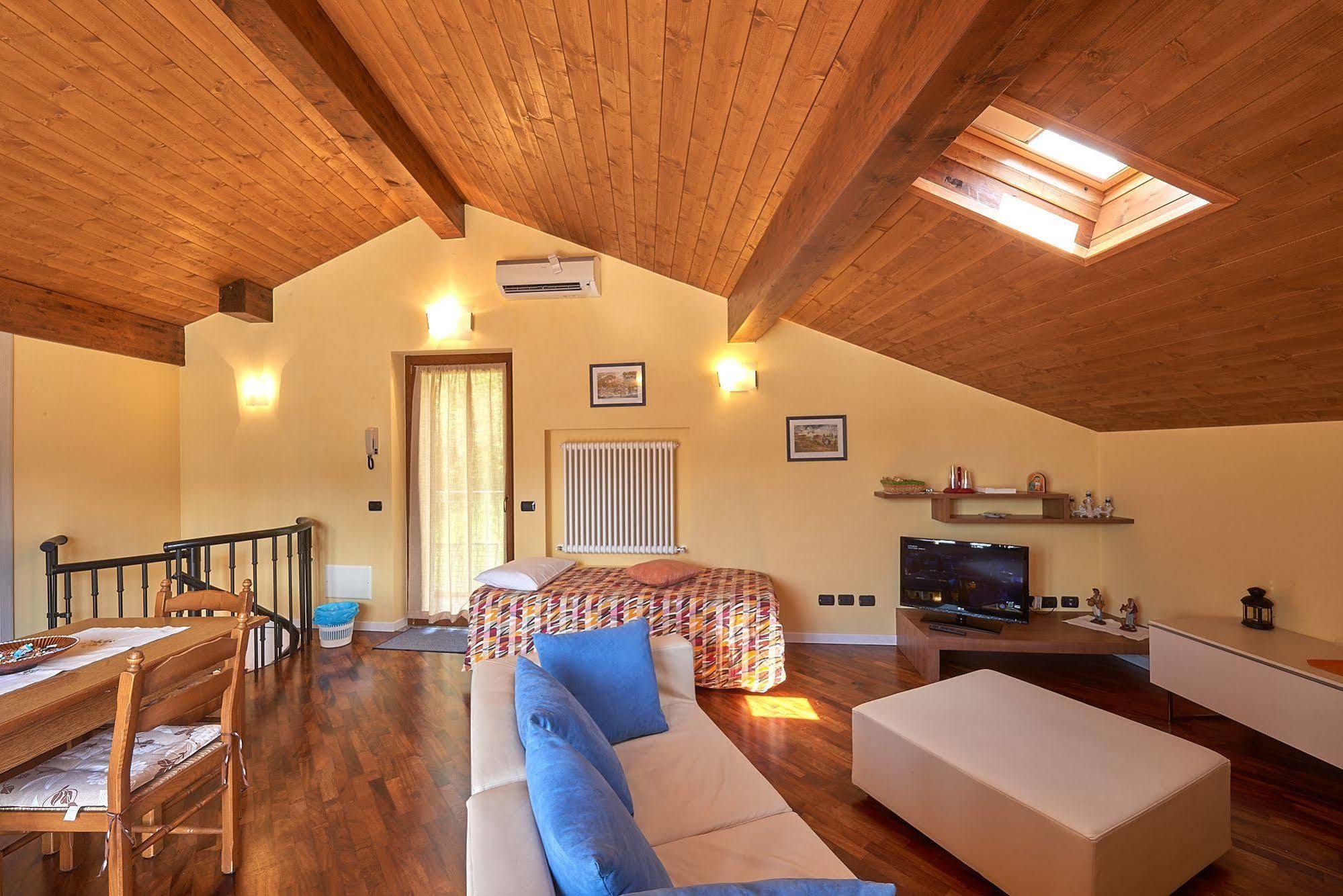 מנדלו דל לאריו B&B-Foresteria Casa Della Musica Lake Como מראה חיצוני תמונה
