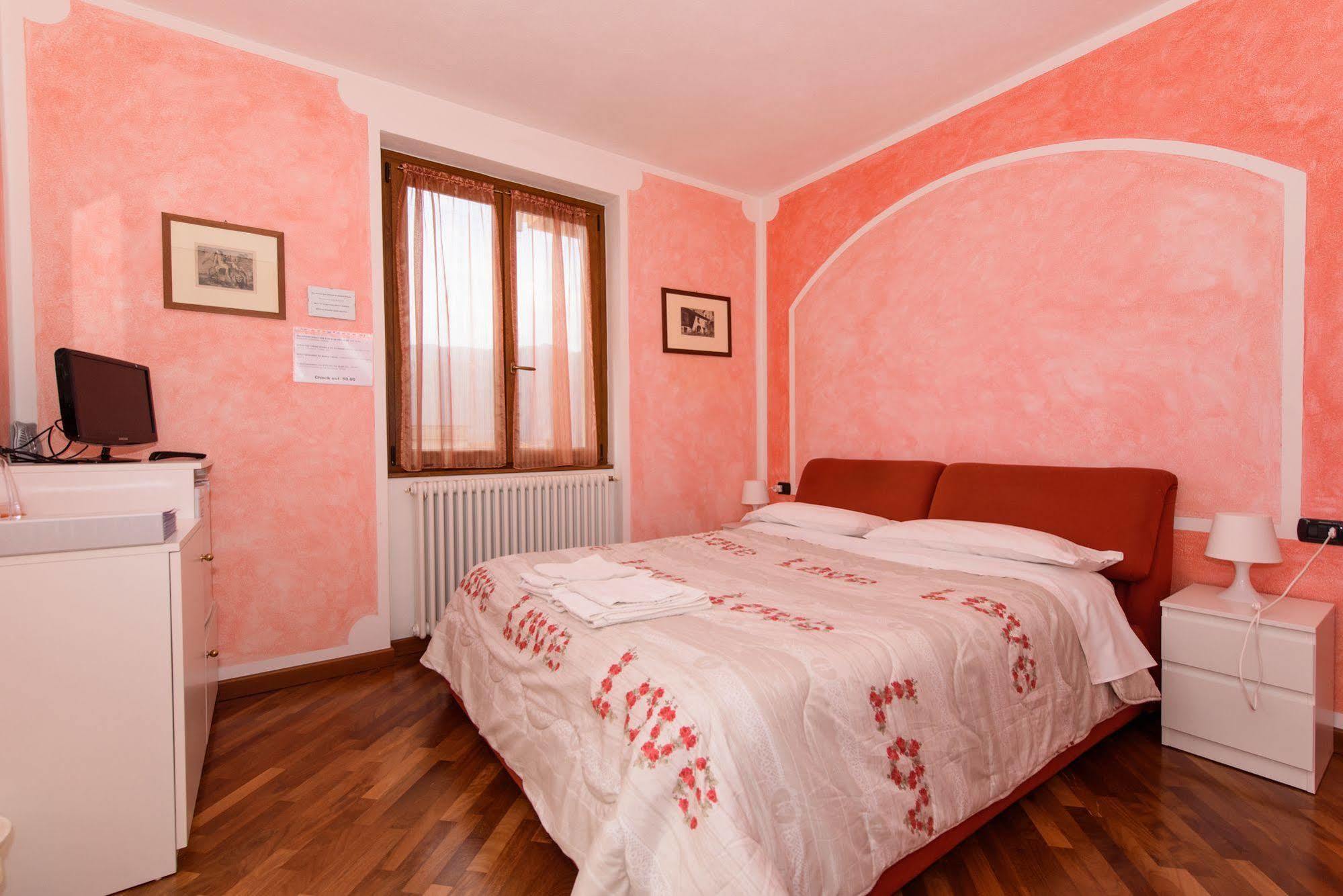 מנדלו דל לאריו B&B-Foresteria Casa Della Musica Lake Como מראה חיצוני תמונה